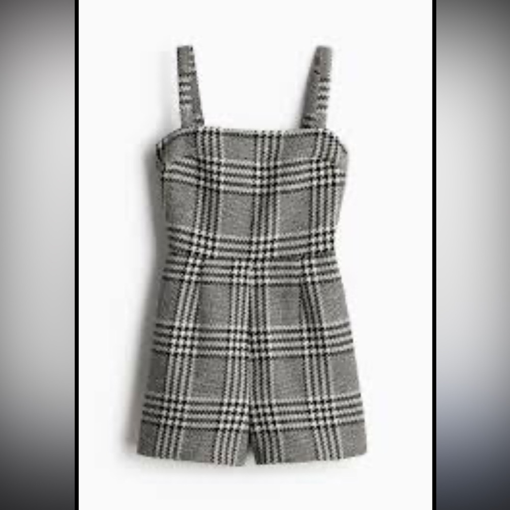 Woman’s Houndstooth Romper